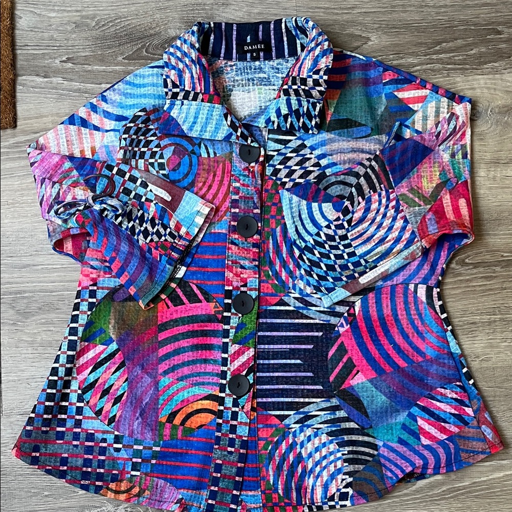 Damee Women’s Button Blouse Small EUC Multi-Color